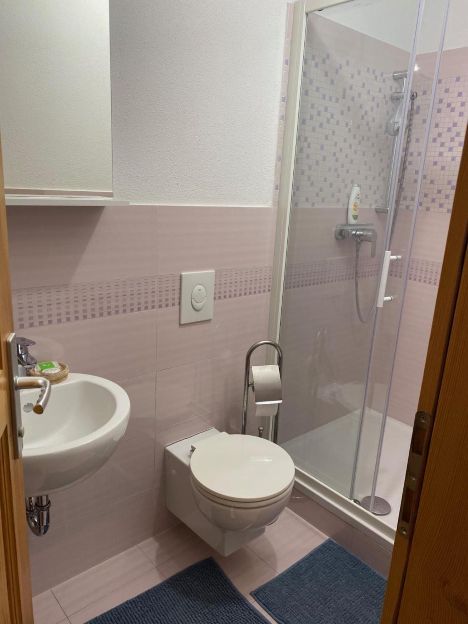 Atlantis Home Kulen Vakuf Esterno foto
